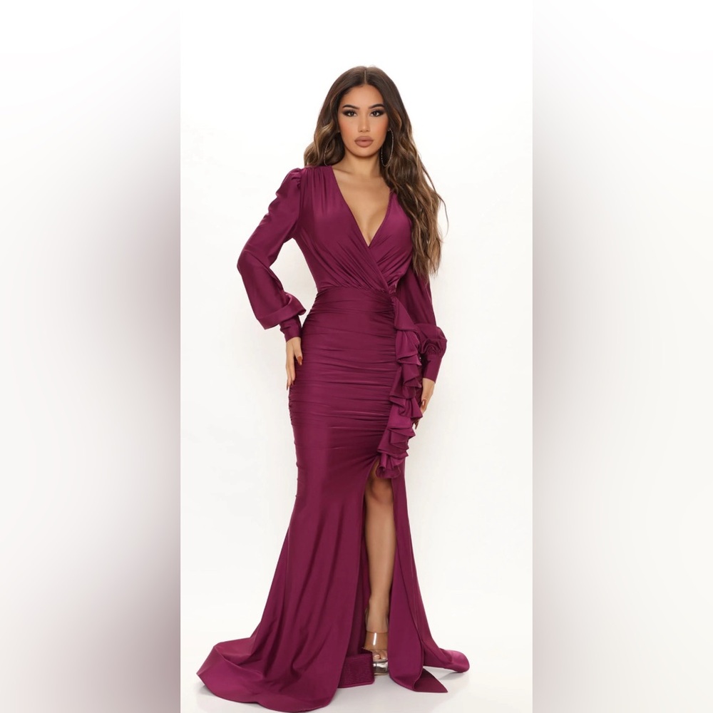 Fashion Nova wine colored long sleeve maxi dress with ruffle and slit size Large